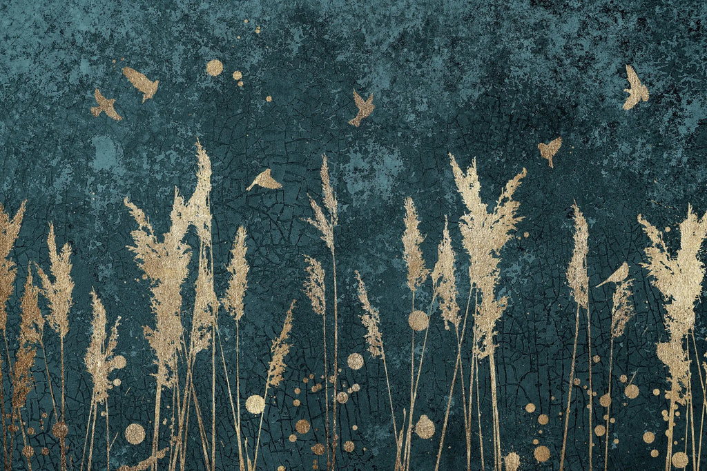 Tapet personalizat fine art cu stuf si pasari aurii pe un fundal verde inchis texturat golden reed