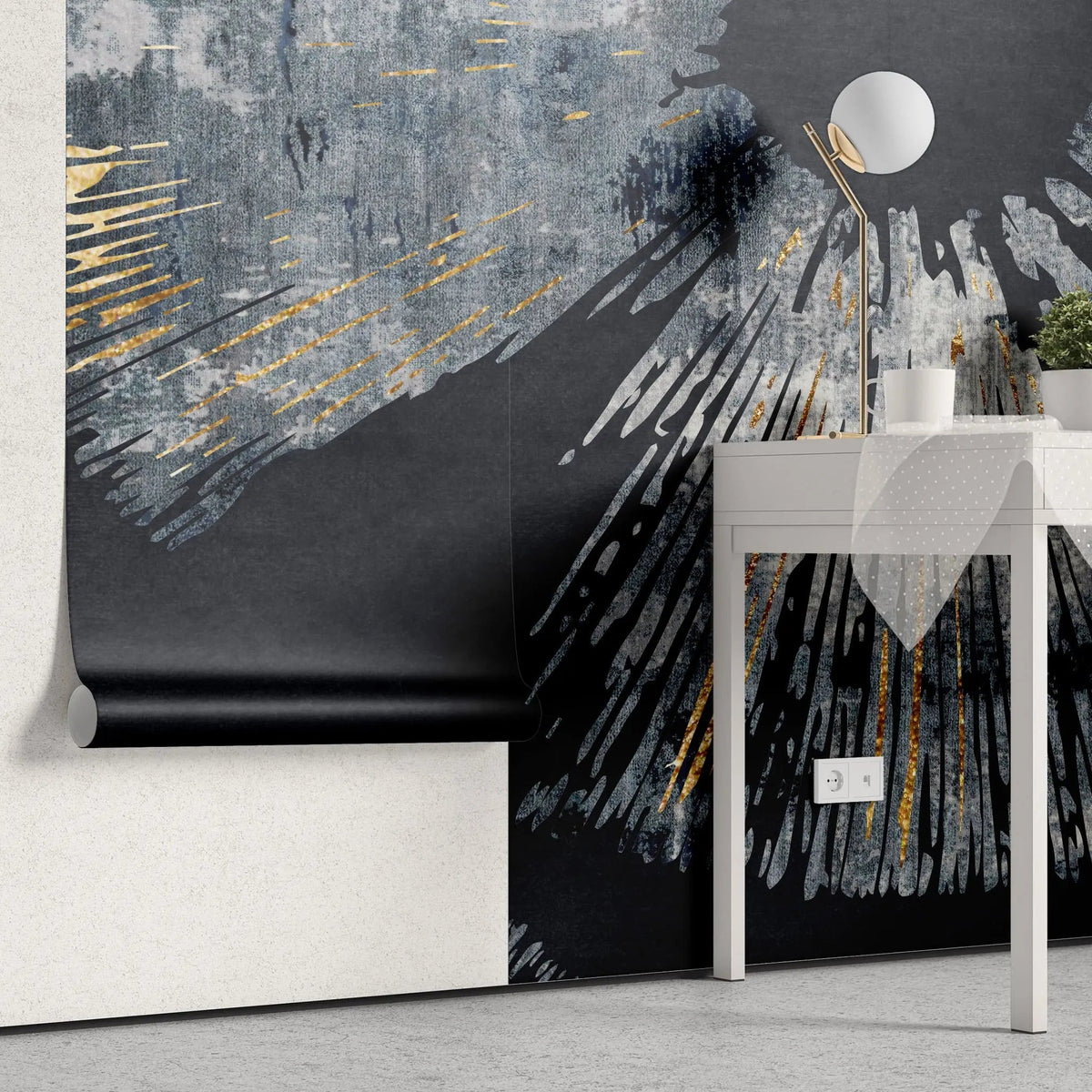 Tapet personalizat fine art cu reprezentare artistica a unui iris in nuante inchise si insertii aurii iris