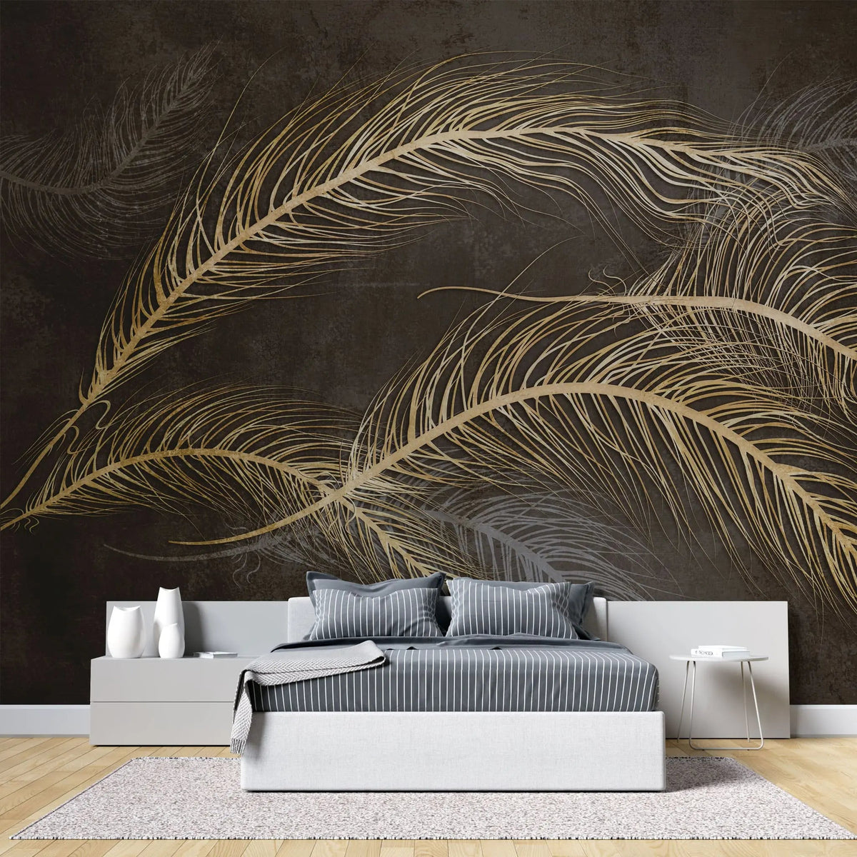 Tapet personalizat fine art cu pene aurii pe un fundal pamantiu muddy feathers