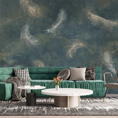 Tapet personalizat fine art cu pene subtiri aurii si argintii pe un fundal inchis slim feathers