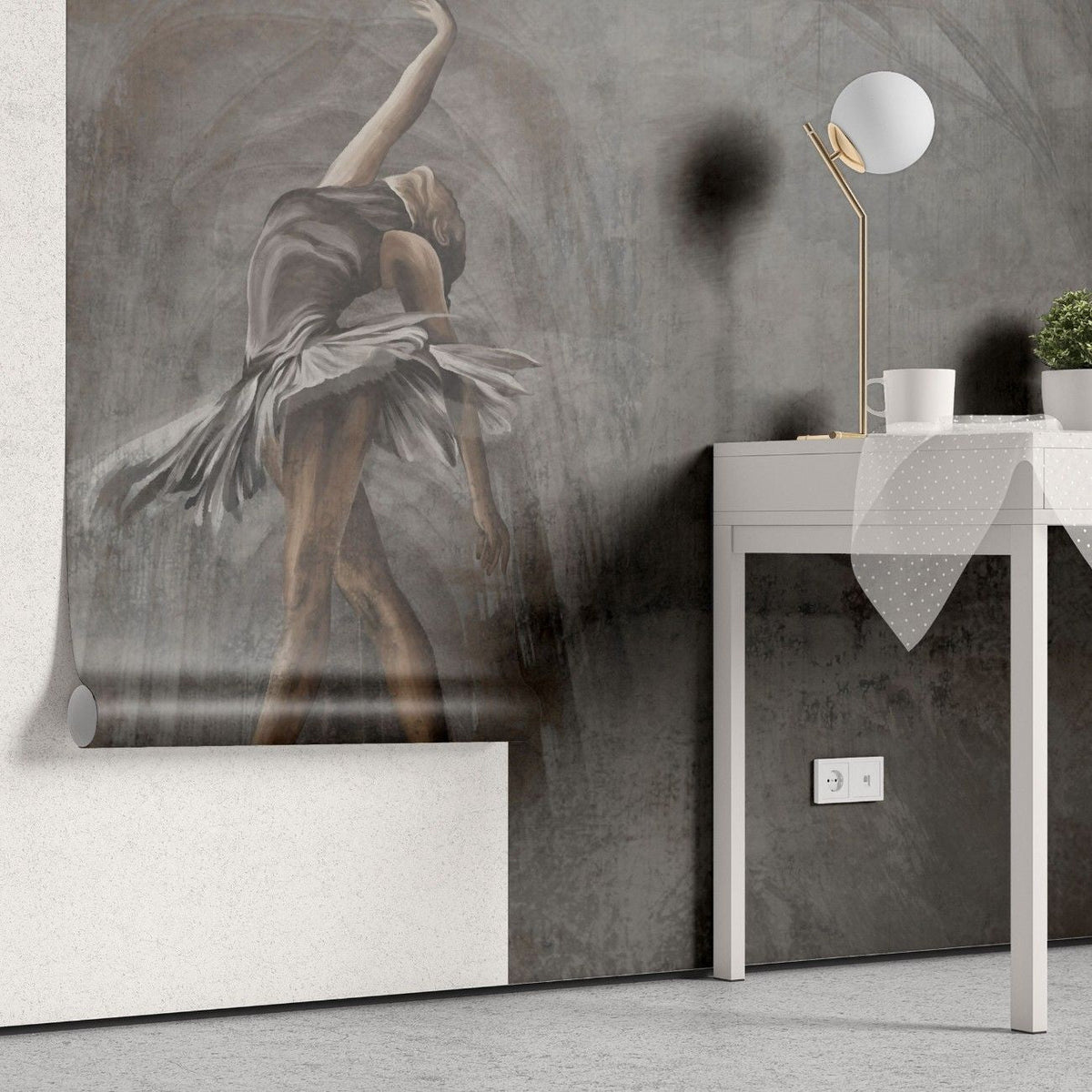 Tapet personalizat fine art cu balerina gratioasa pe un fundal gri inchis si accente aramii combinate cu textura in stil stucco