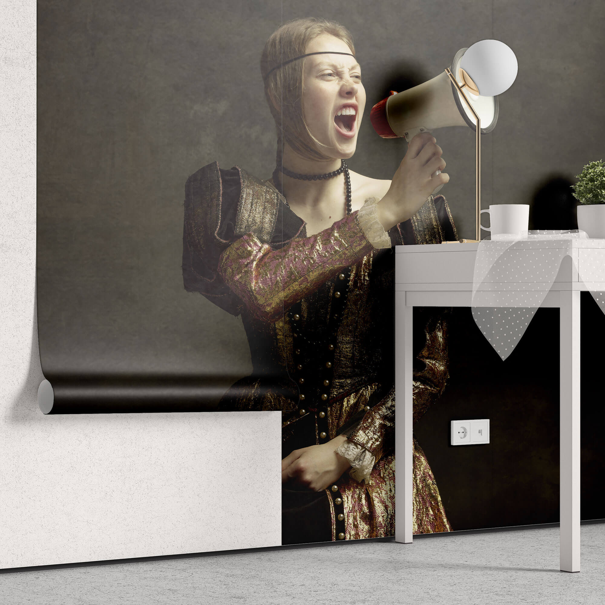 Tapet Personalizat Fine Art cu femeie in haine medievale cu megafon - MEDIEVAL MEGAPHONE