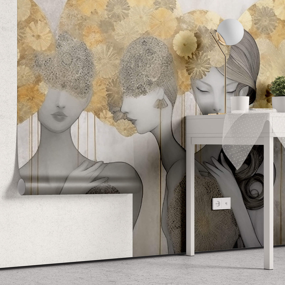 Tapet Personalizat Fine Art cu 3 siluete feminine si elemente florale pe fundal texturat - GOLDEN AURA