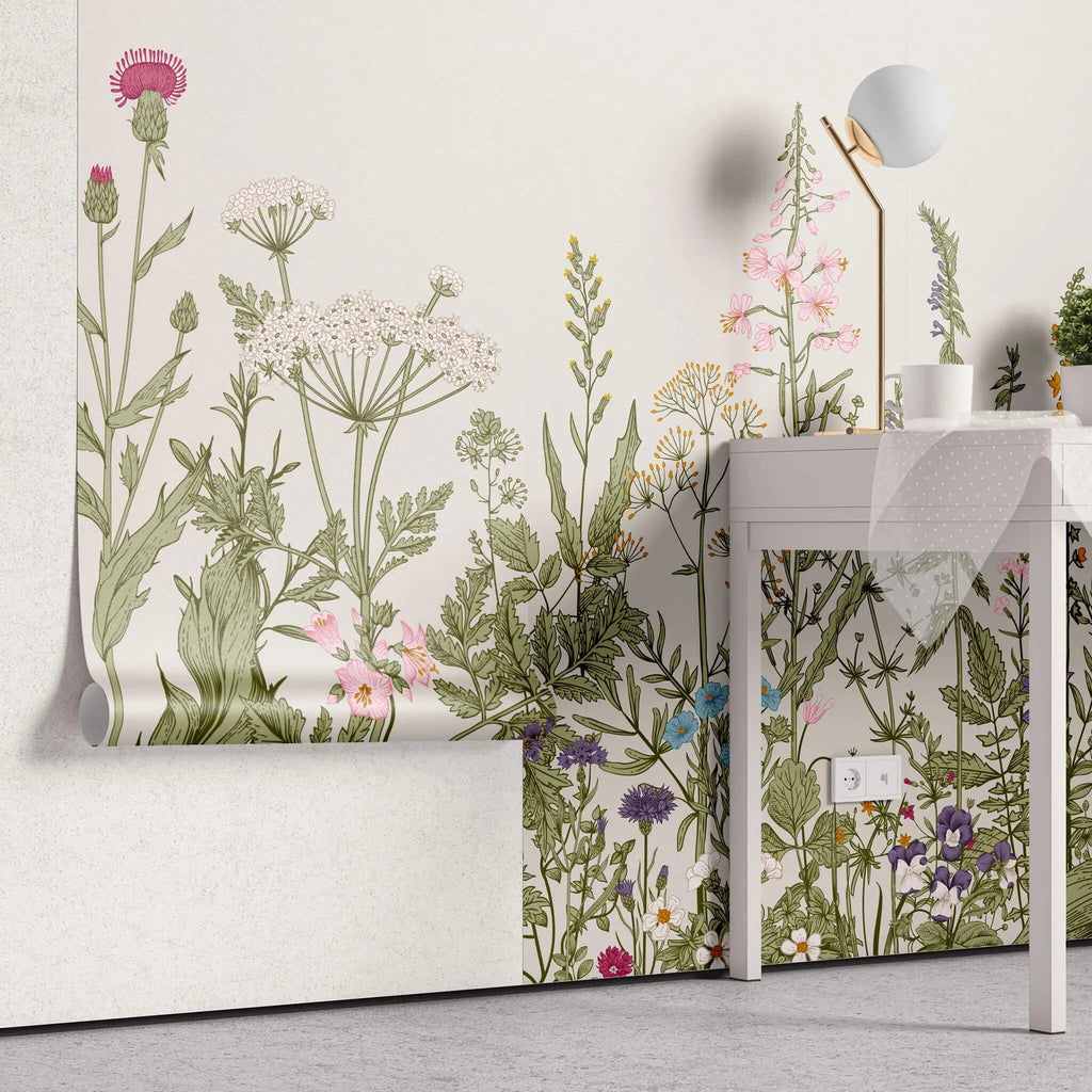 Tapet personalizat floral cu floarea soarelui si flori albastre salbatice de nu ma uita pe un fundal alb texturat wild flowers