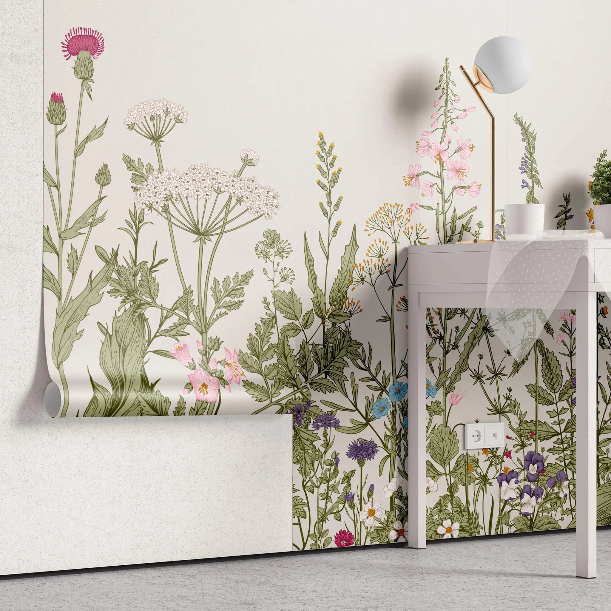 Tapet personalizat floral cu floarea soarelui si flori albastre salbatice de nu ma uita pe un fundal alb texturat wild flowers
