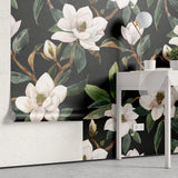 Tapet personalizat floral cu flori in stil clasicist pe un fundal inchis classy floral