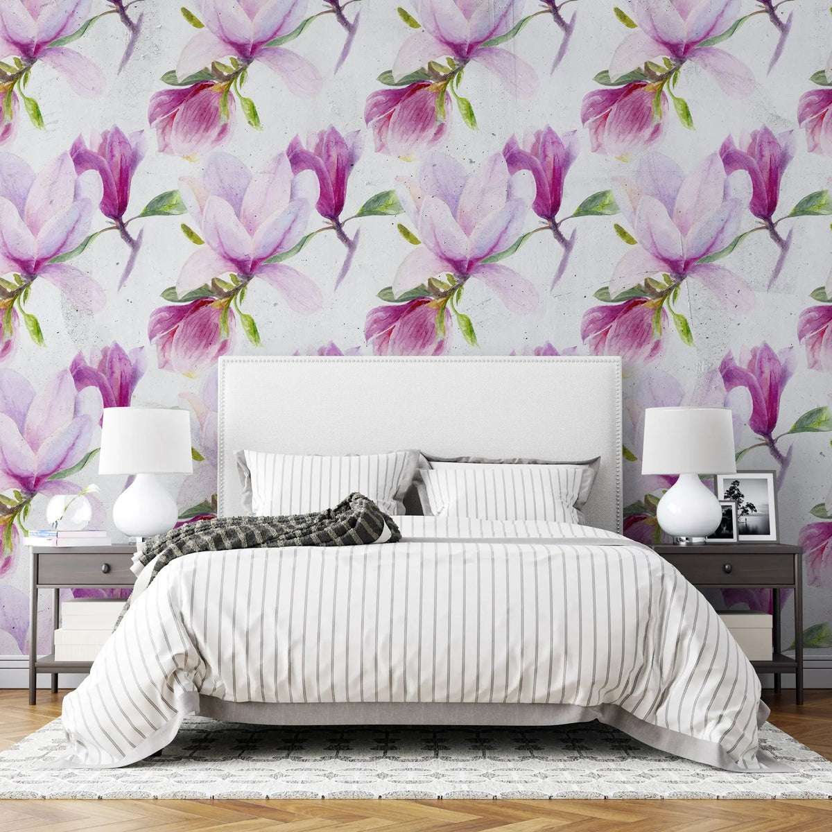 Tapet personalizat floral cu flori de magnolia liliflora pe un fundal alb magnolia liliiflora
