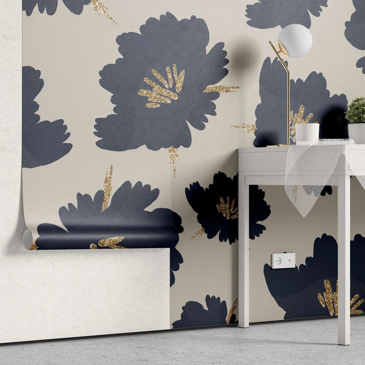 Tapet personalizat floral cu flori albastre cu pistil auriu sclipitor blue&glitter