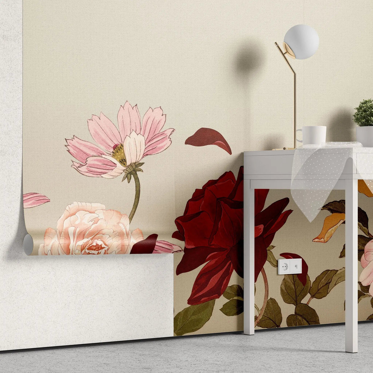 Tapet personalizat floral cu petale de flori suflate in vant pe un fundal bej petals in the wind