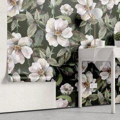 Tapet personalizat floral cu trandafiri salbatici pe fundal negru wild roses dark