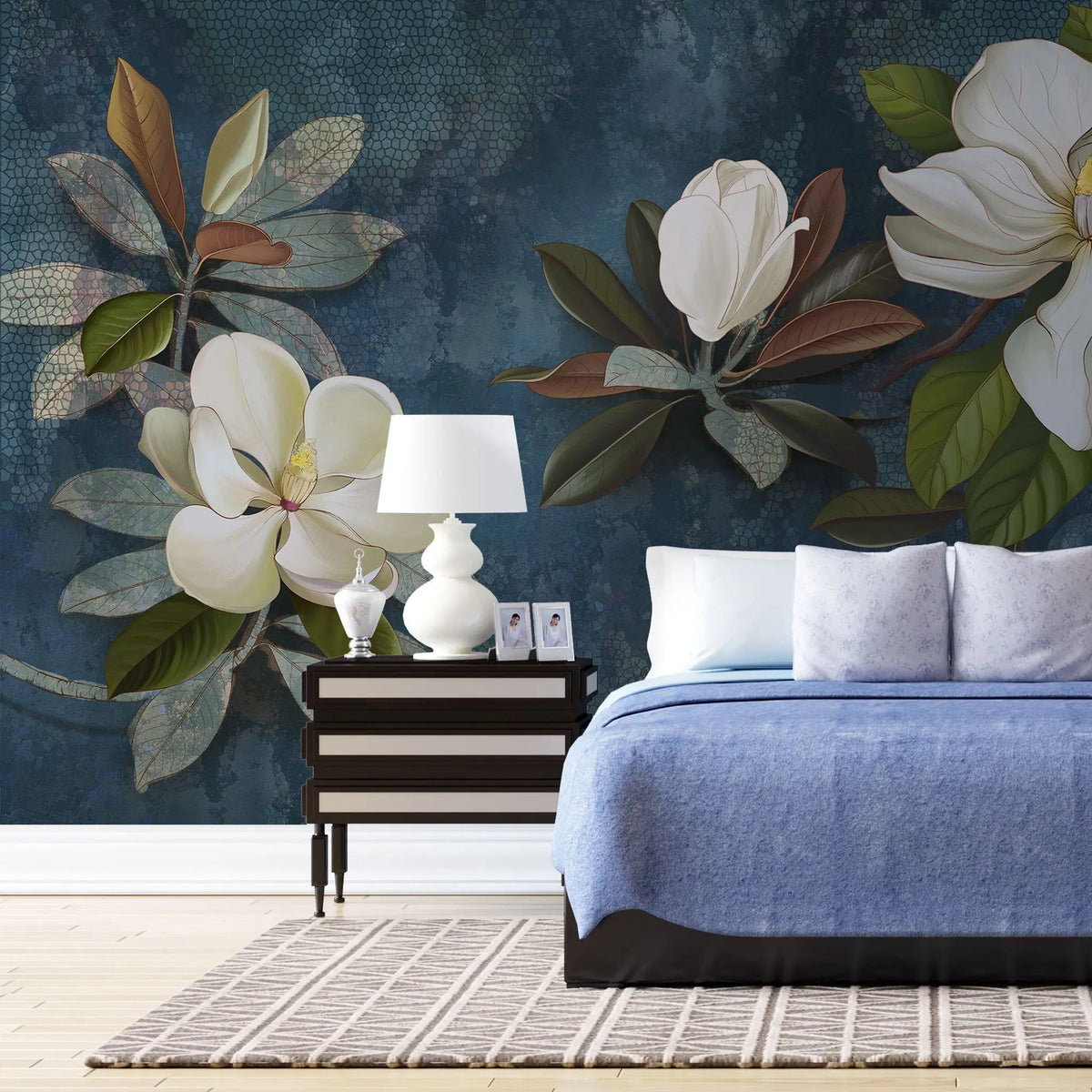 Tapet personalizat floral cu flori de magnolie alba pe fundal albastru inchis vintage magnolia