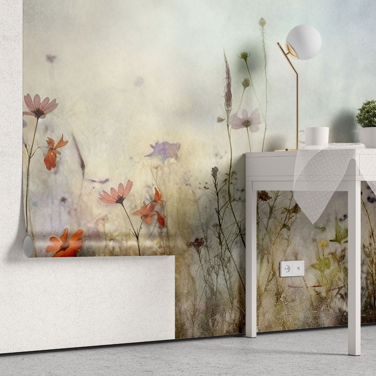 Tapet personalizat floral cu flori de camp pictate in nuante deschise ce aduc o nota de prospetime si o eleganta rustica painted wildflowers light
