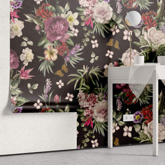 Tapet Personalizat Floral cu aranjamente florale pe un fundal maro inchis - TEXTURED FLOWER COLLAGE