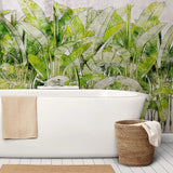 Tapet personalizat leaf cu frunze de bananier verzi intens pe un fundal alb green vibe light