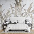 Tapet personalizat leaf cu frunze si arbori de banane stilizati in tonuri de gri si bej pe un fundal alb pentru un design tropical modern si aerisit banana trees