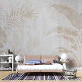 Tapet personalizat leaf cu frunze de palmier in tonuri de bej pe un fundal texturat deschis aducand o atmosfera calda si luminoasa tropical texture