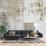 Tapet personalizat leaf cu frunze de monstera in tonuri de bej si auriu pe un fundal cu textura aspra pentru un design indraznet si contemporan textured monstera
