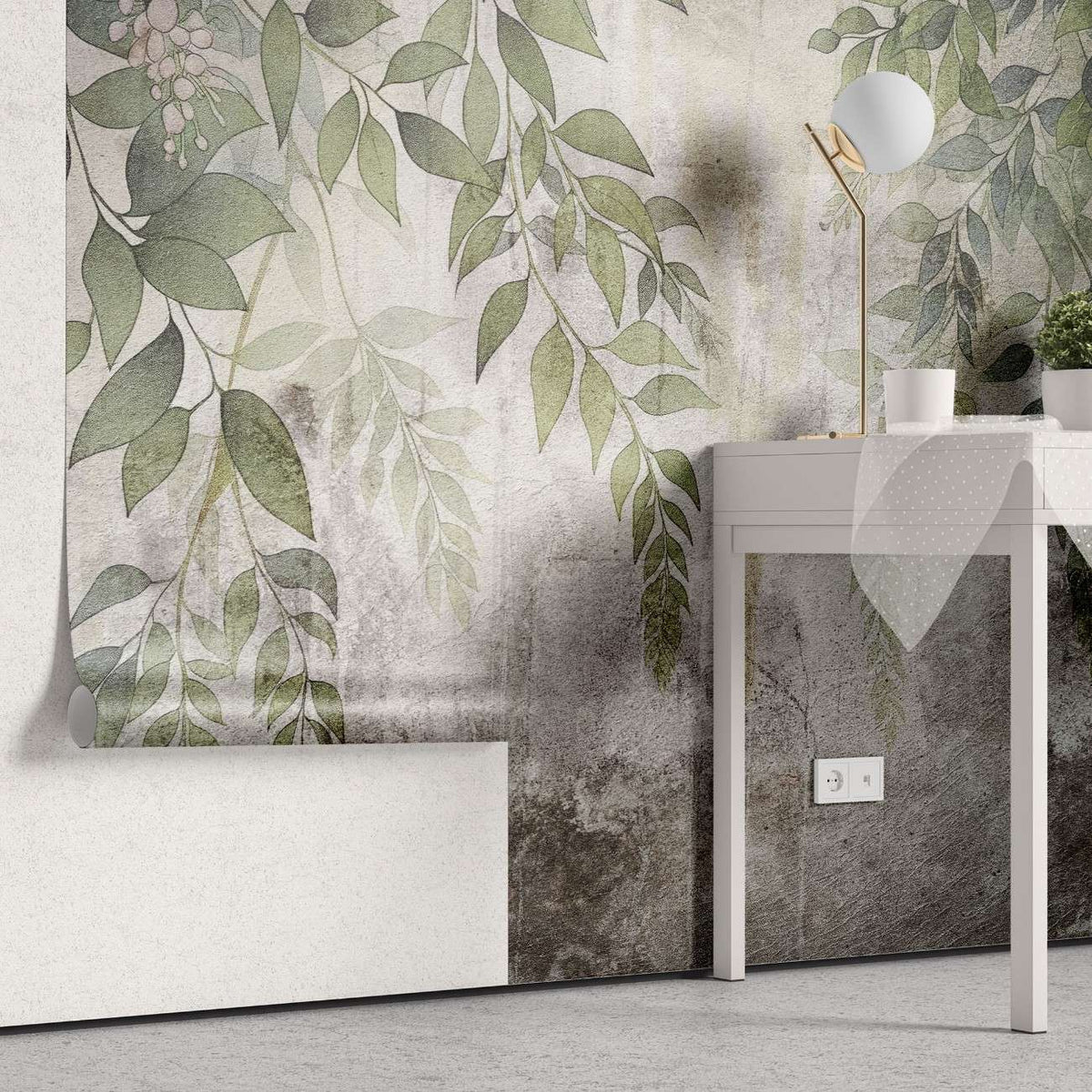 Tapet personalizat leaf cu frunze si ciorchini de flori in nuante de verde violet si roz pe un fundal cu aspect de perete vechi tencuit ideal pentru a crea o atmosfera de gradina interioara cu un aer rustic si boem stucco printed leaves