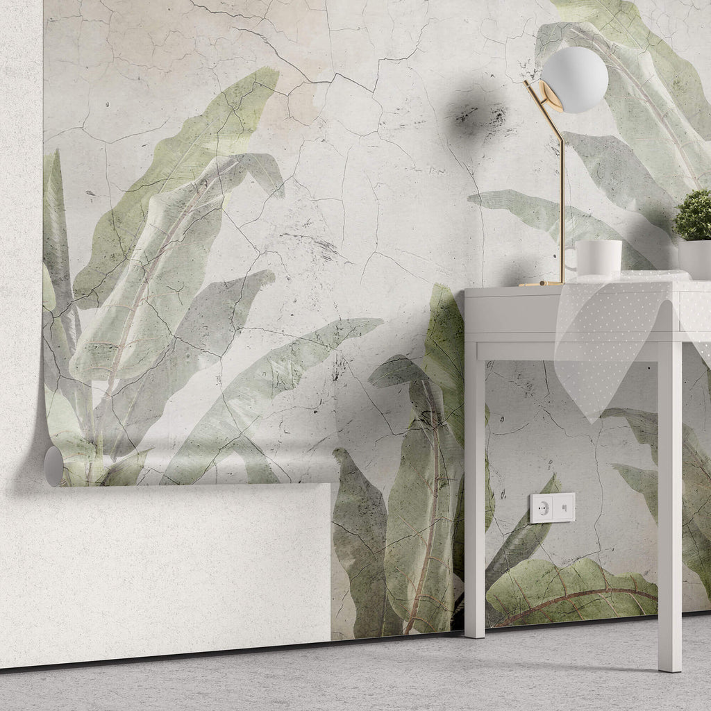 Tapet Personalizat Leaf cu bananieri in fundal stucco vintage - CRACKED WALL LEAVES