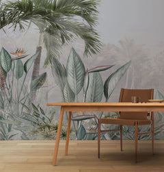Tapet personalizat tropical intr un peisaj de jungla cu palmieri tropicali si planta paradisului bird of paradise