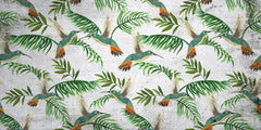 Tapet personalizat tropical cu frunze de palmier si pasari tropicale jacamar pe un fundal gri de beton concrete jungle