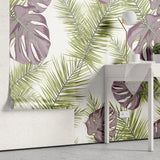 Tapet tropical personalizat cu frunze de palmier sago queen si monstera in nuante rozalii si verzi pe fundal alb sago queen monstera