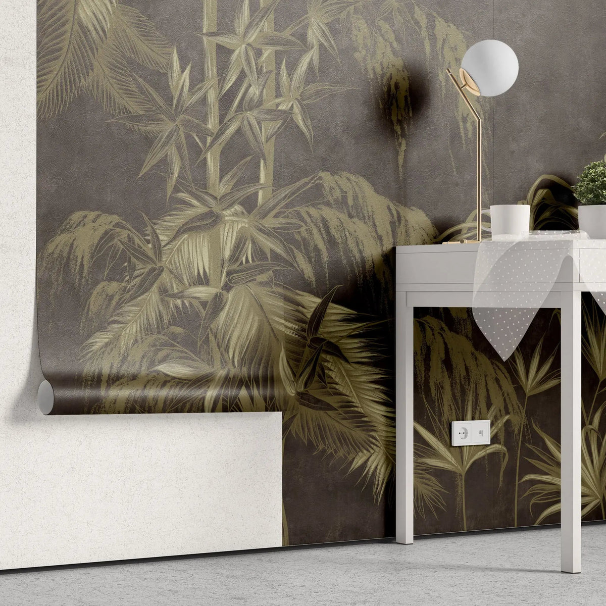 Tapet personalizat tropical cu bambus auriu pe un fundal maro inchis dark bamboo