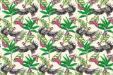 Tapet personalizat tropical cu fluturi si pasari roz printre frunze verzi tropicale pe un fundal deschis pink butterlflies