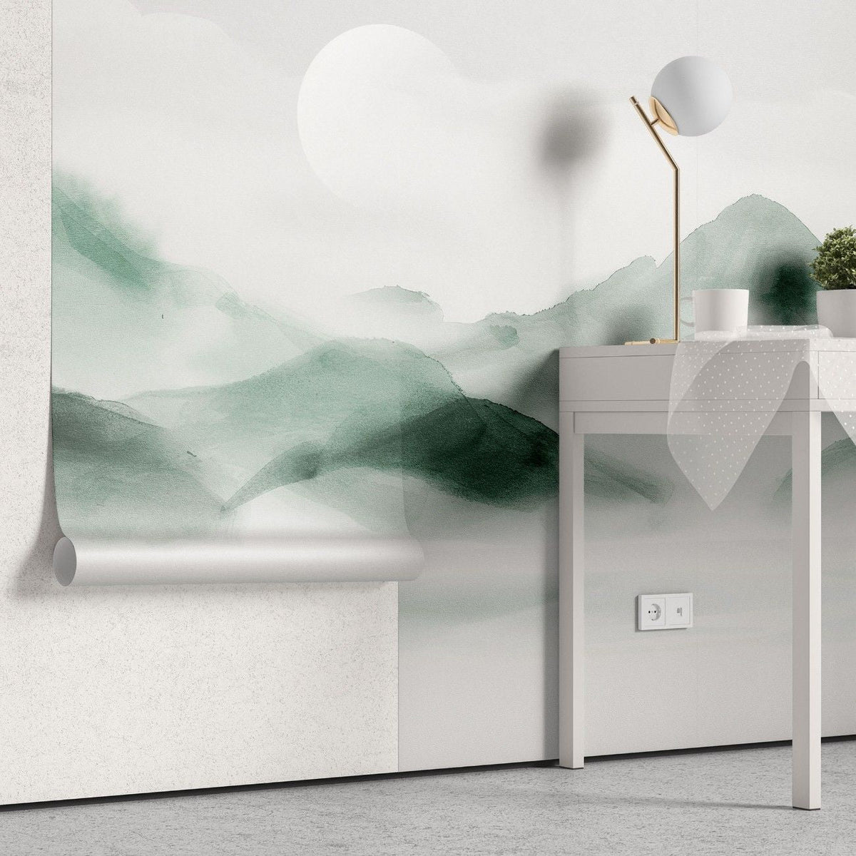Tapet personalizat zen oriental cu un munte invaluindu se in ceata creand o atmosfera de mister calm si profunzime misty mountain