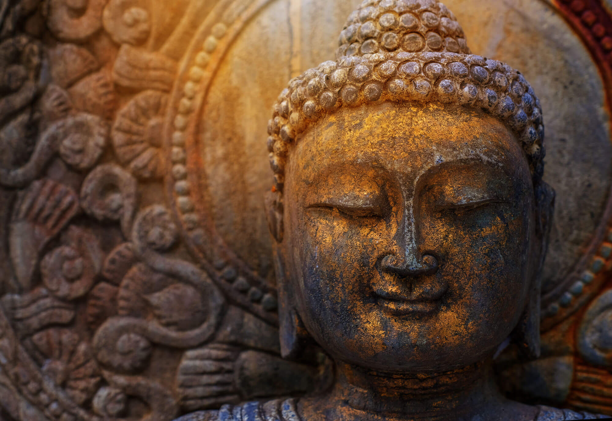 Tapet Zen Oriental cu statueta lui Buddha - RUSTY BUDDHA