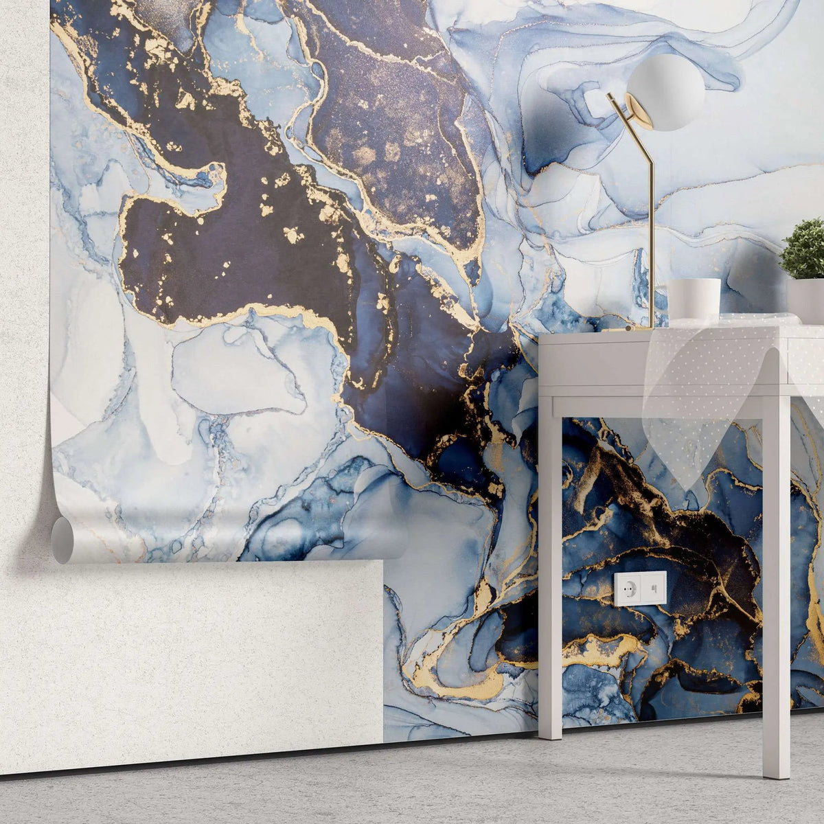 Tapet personalizat marble in nuante de albastru cu insertii aurii blue nebula