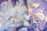 Tapet personalizat marble in nuante de mov cu insertii aurii purple nebula