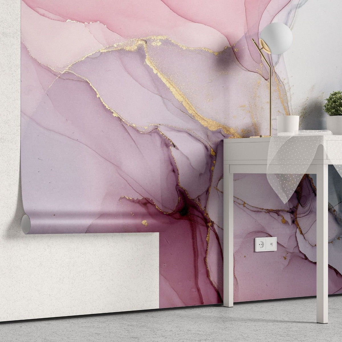 Tapet personalizat marble cu o textura delicata de marmura in tonuri de roz pastel aducand finete si eleganta subtila pink delicacy