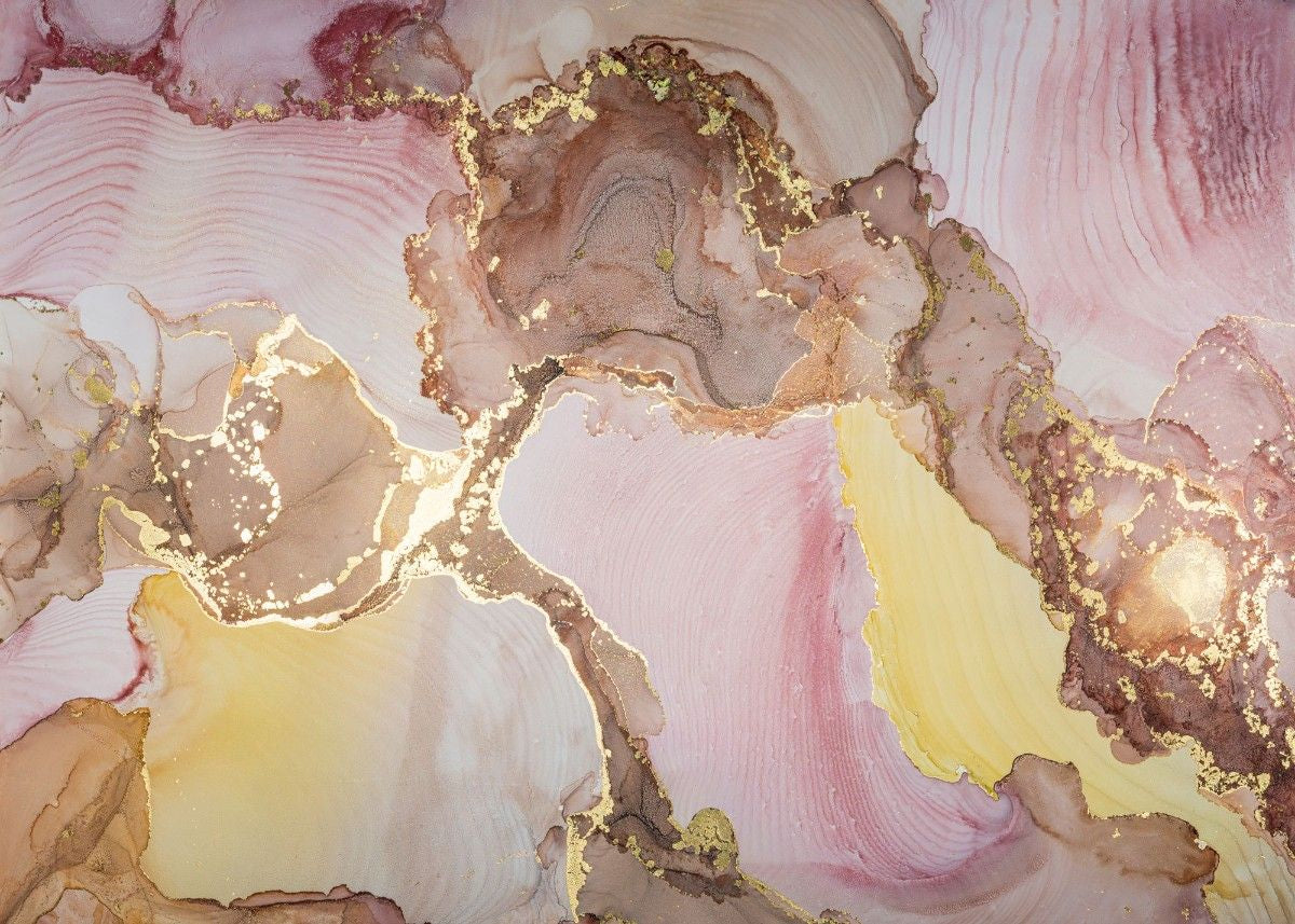 Tapet personalizat marble cu un model de marmura cu accente aurii si roz ce ofera un aspect luxuriant si cald golden pink