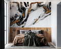 Tapet personalizat marble cu un design fluid de marmura predominant auriu si alb evocand rafinament fluid gold