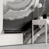 Tapet personalizat marble cu o marmura cu un contrast puternic de alb si negru cu modele indraznete panda
