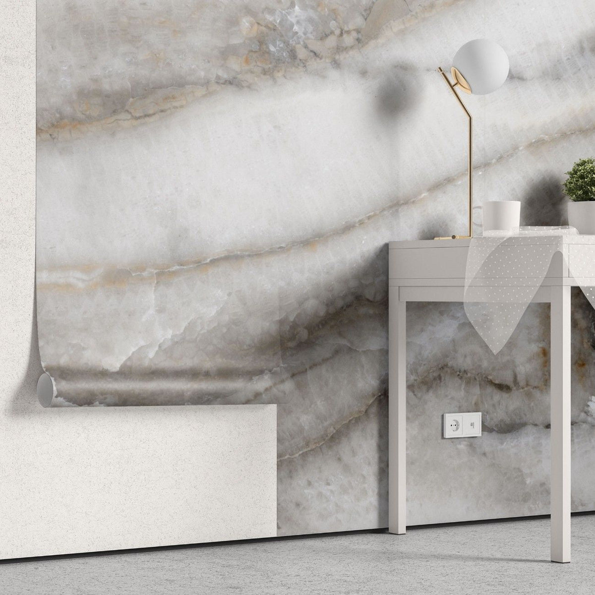 Tapet personalizat marble cu o marmura intunecata cu insertii luminoase de albastru si violet ce creeaza un efect mistic morgana