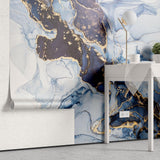 Tapet personalizat marble cu o marmura in nuante profunde de albastru inchis cu accente luminoase pentru un aspect sofisticat midnight blue