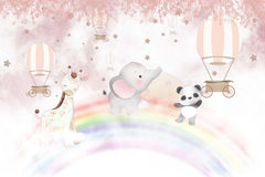 Tapet Personalizat Lumea Animalelor cu animale exotice mergand pe curcubeu printre baloane cu aer cald in nuante roz - OVER THE RAINBOW II