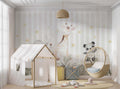 Tapet Personalizat Lumea Animalelor cu elefant girafa si panda printre frunze tropicale si fundal in dungi bej - ANIMAL STRIPE WALL