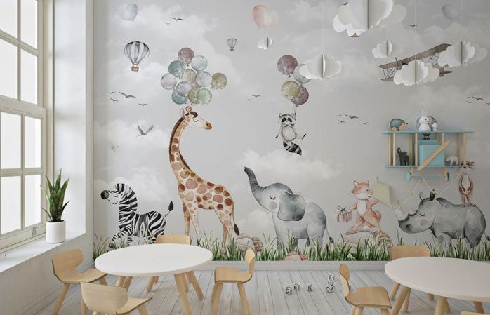 Tapet Personalizat Lumea Animalelor cu animale pictate pe iarba verde si baloane pe cer  - WALKING ANIMALS