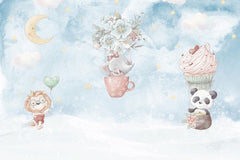 Tapet Personalizat Lumea Animalelor cu leu, elefant si panda zburand in ceasca cu flori si briosa cu inimioare  - CUPCAKE ANIMALS