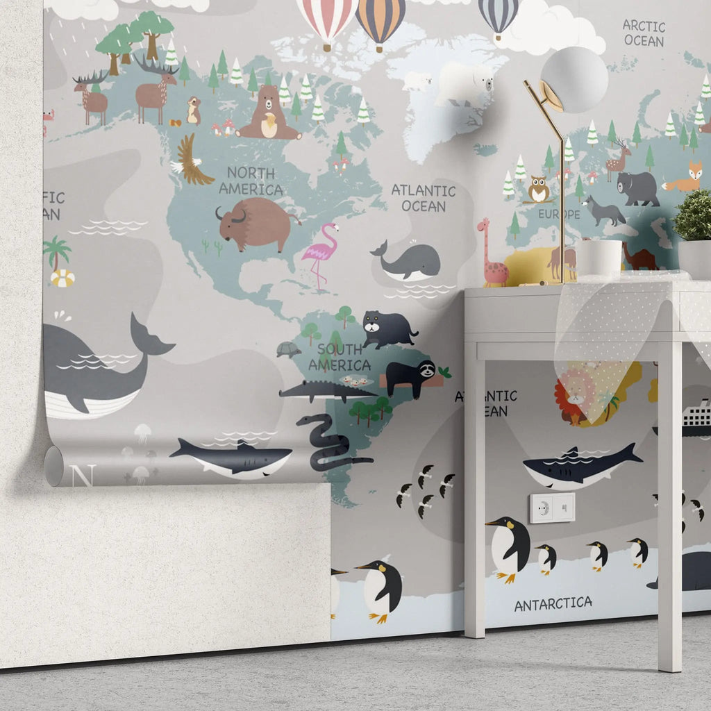 Tapet personalizat micii exploratori pentru copii cu harta lumii a animalelor animal's map
