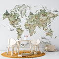 Tapet personalizat micii exploratori pentru copii cu harta lumii pe cu flora si fauna continentelor zoo map