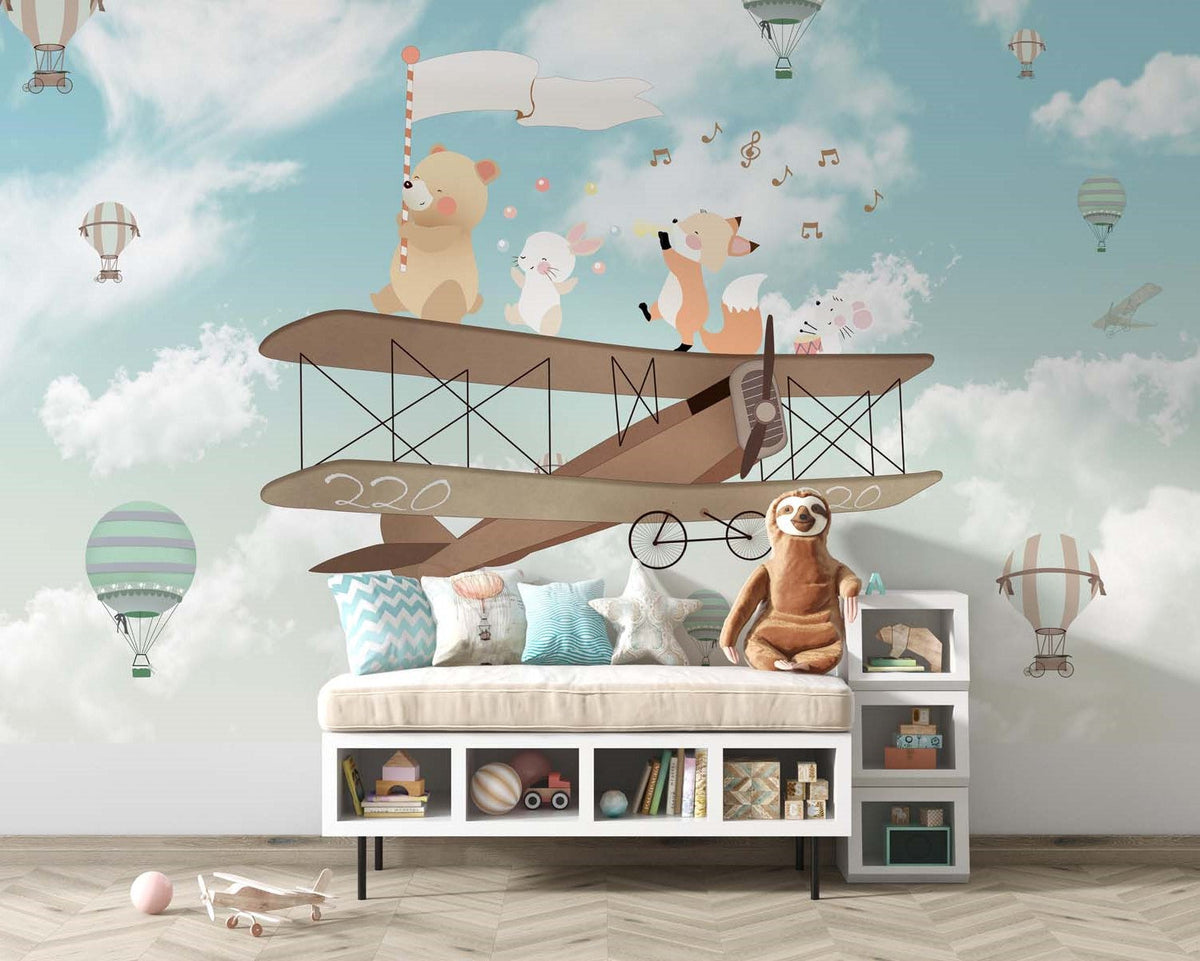 Tapet Personalizat Micii Exploratori cu animalute mergand pe avion pe cerul albastru cu nori - SINGING ON THE BIPLANE