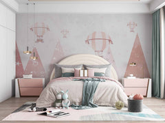 Tapet Personalizat Inspiratie Scandinava pentru Copii cu munti intelati si baloane cu aer cald in nuante de roz - MOUNTAIN STARS