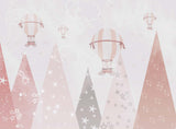 Tapet Personalizat Inspiratie Scandinava pentru Copii cu munti intelati si baloane cu aer cald in nuante de roz - MOUNTAIN STARS