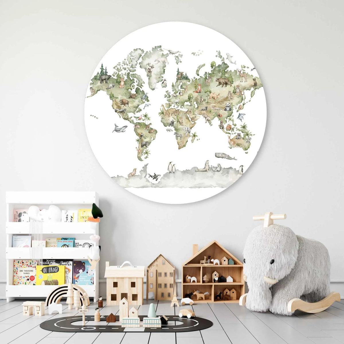 Sticker perete copii rotund cu harta animale din lumea intreaga   WORLD OF ANIMALS