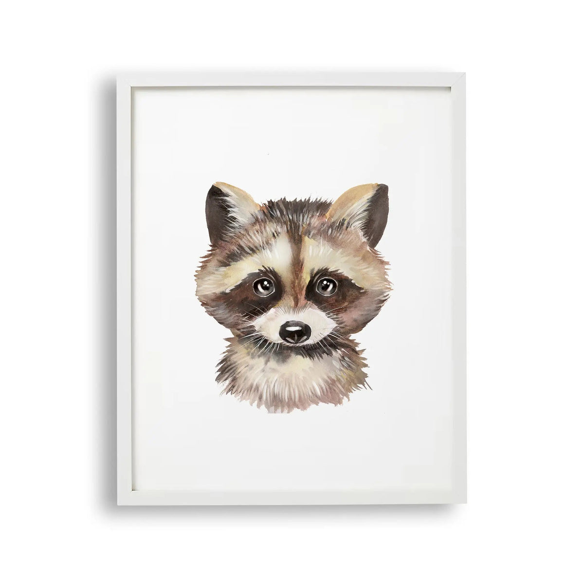 Tablou cu rama pentru copii care ilustreaza un portret al unui pui de raton care capteaza personalitatea si expresia unica a acestui animal mic si iubitor baby raccoon
